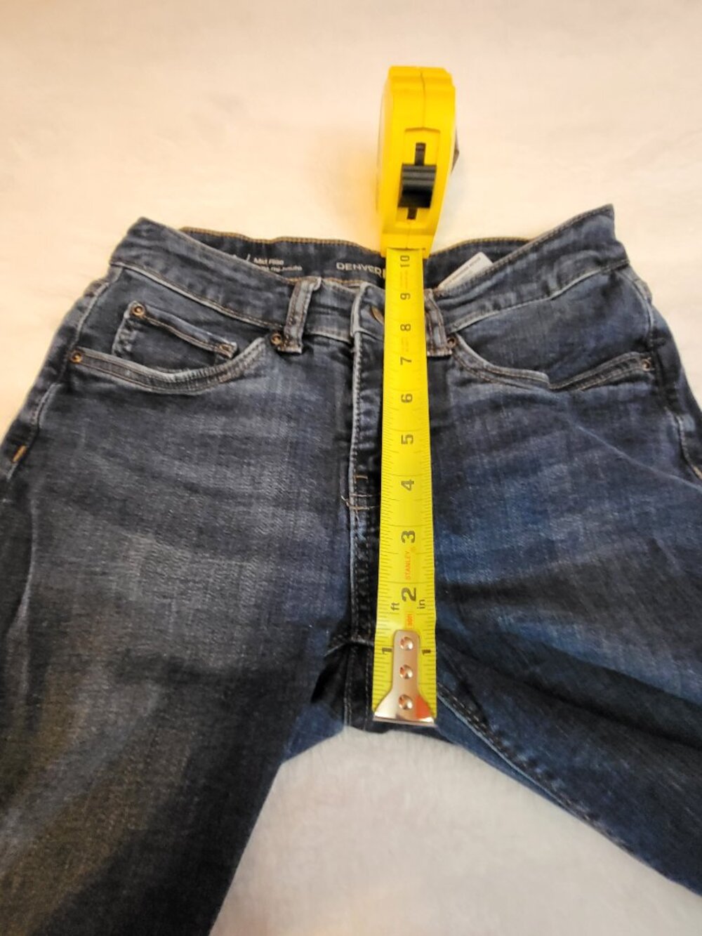 Denver Hayes Women's Mid rise Skinny jeans medium dark blue wash Size 2 X 29 - Picture 12 of 17